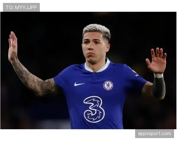 恩佐·费尔南德斯训练完直接去夜店蹦到凌晨？这作息真扛得住啊