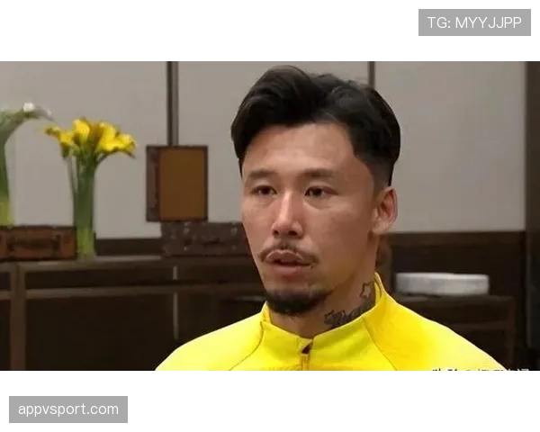 张琳芃这训练完直接去接娃的穿搭，谁信他年薪千万啊