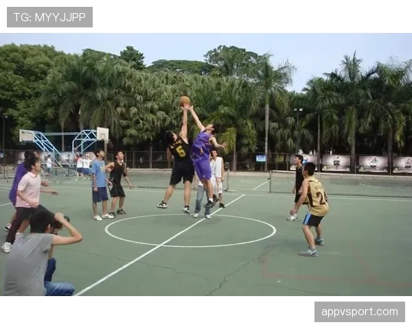 篮球比赛开始规则：跳球如何正确执行？